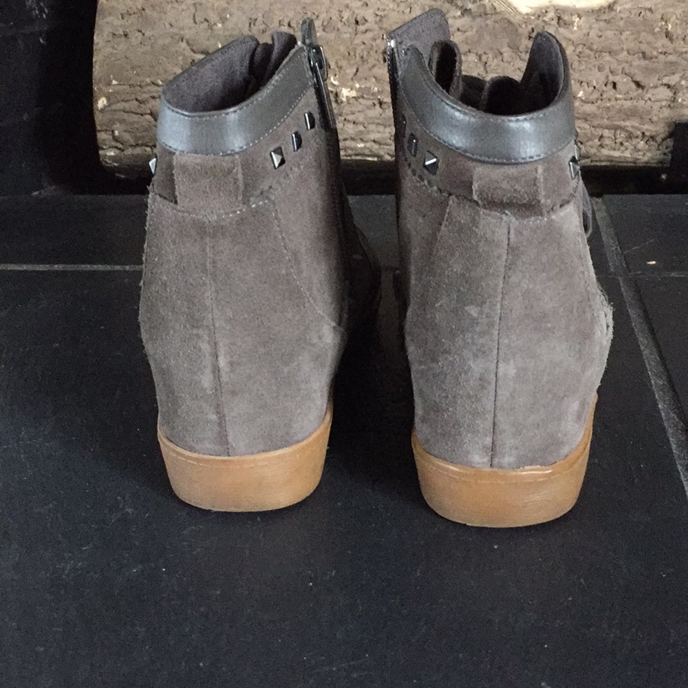 Wedges - Picture 2 of 7